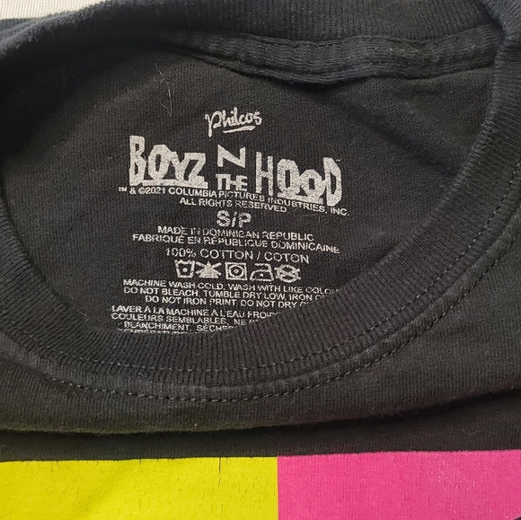 T-Shirt, women's size small - Picture 2 of 3